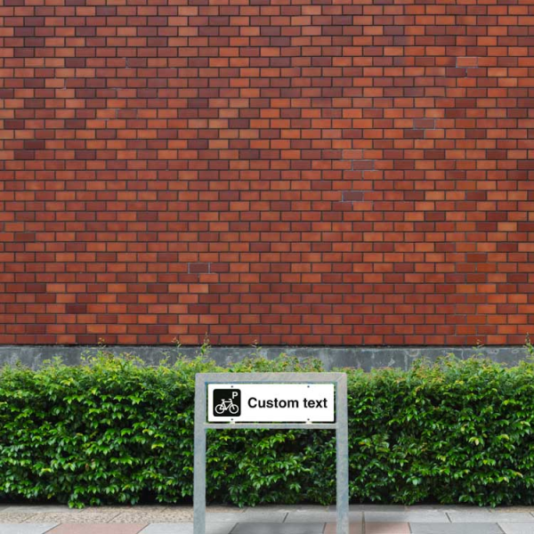Cykelparkeringsskylt – vit hänvisningsskylt utan pil och valfri text, 150 x 500 mm 3 mm alu-sandwich