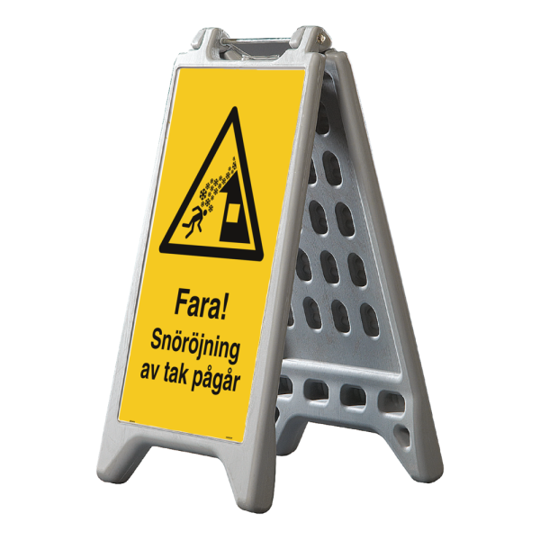 Fristående utomhusskylt Fara! Snöröjning av tak pågår - reflekterande plast 750 x 410 mm