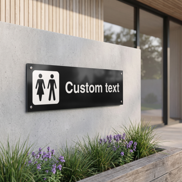 WC-skylt – svart hänvisningsskylt utan pil och valfri text, 150 x 500 mm 3 mm alu-sandwich